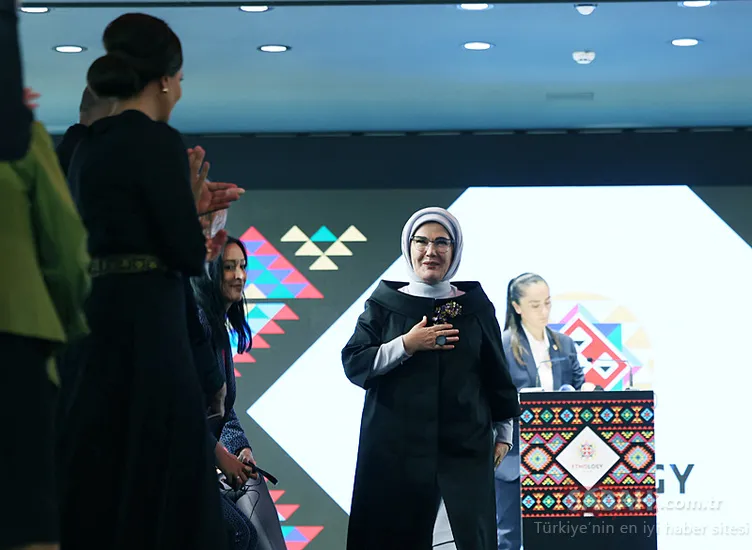 Geleneksel Türk gelinlikleri Belgrad’daki defilede tanıtıldı