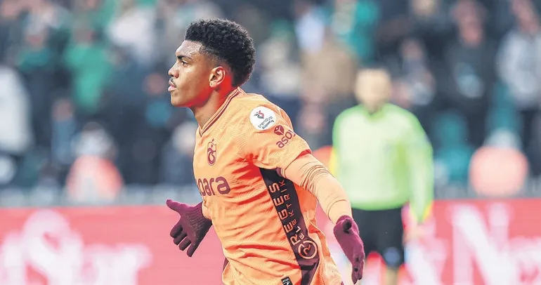 Augusto kendini aştı