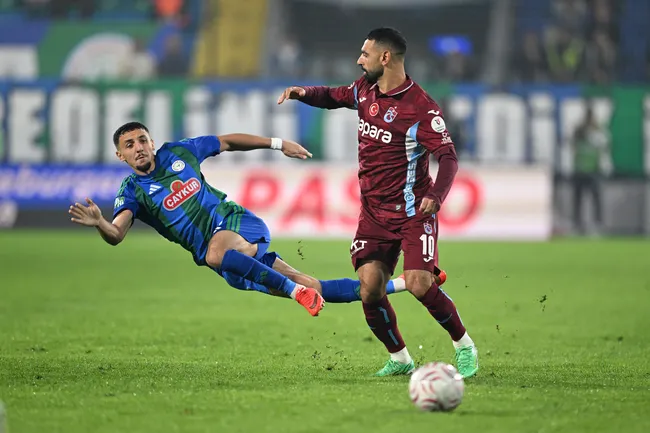 canli-caykur-rizespor-trabzonspor-bir-gol-daha-geldi-1793032532707.jpg