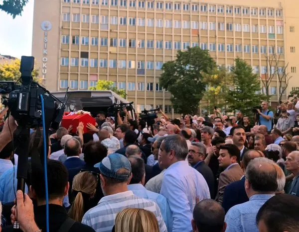Altan Öymen Taziyeleri