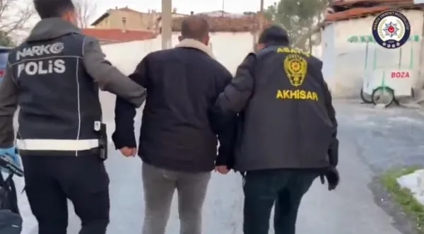 manisada-uyusturucuya-darbe-5-kisi-tutuklandi-1773847089880.jpg