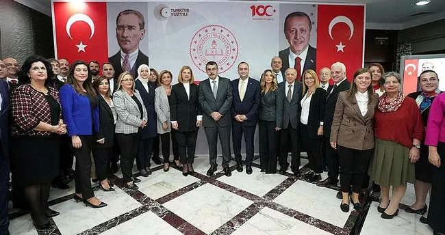 Bakan Tekin azınlık okulları temsilcileriyle buluştu Bakan Tekin azınlık okulları temsilcileriyle buluştu