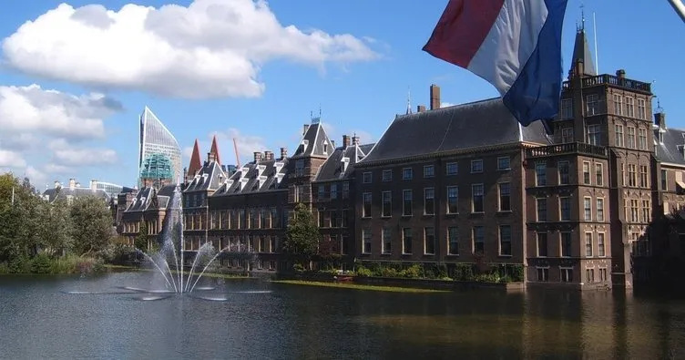 Hollanda parlamentosu çirkin iftiraya sahip çıktı