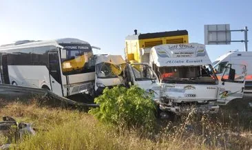 Tekirdağ'da kamyonet, işçi servislerine çarptı: 18 yaralı #tekirdag