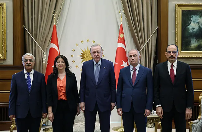 bakan-tunc-dem-parti-heyetini-kabul-edecek-1751906742124.jpg SON DAKİKA | Bakan Tunç, DEM Parti heyetini kabul edecek