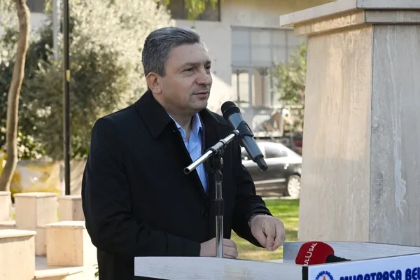 denktas-ve-kucuk-olum-yildonumlerinde-antalyada-anildi-1705224186053.jpg