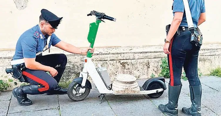 Tarihi eseri scooter’la kaçırdı