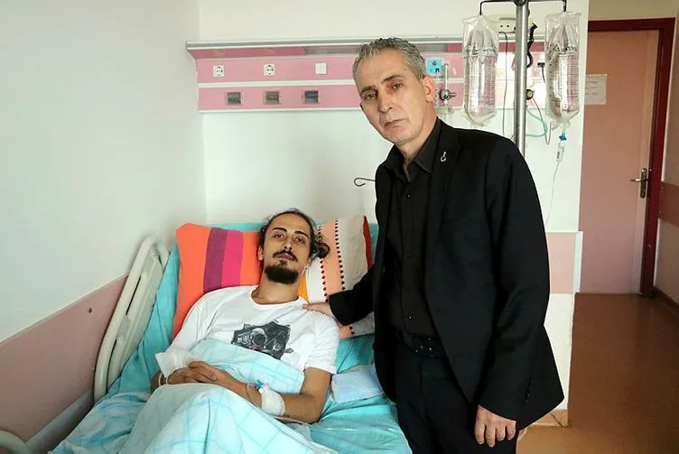 Son dakika haberi: Tıp öğrencisi sahilde gitar çalarken saldırıya uğradı! Bana da bir şarkı çal diyerek yaklaştılar çenesini kırdılar...