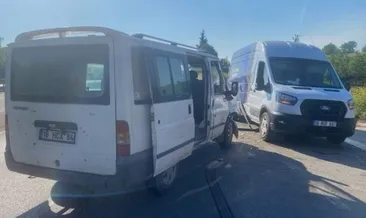 Bursa’da ters yön kazası: İki minibüs birbirine girdi! 4 yaralı