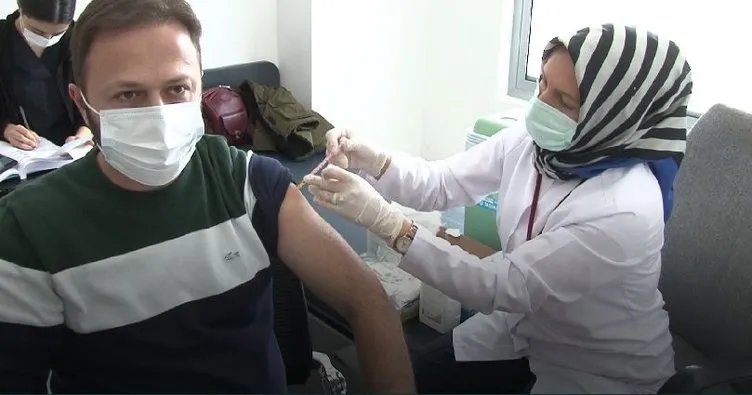BioNTech aşısında 3. doz aşılama Ankara Şehir Hastanesi’nde başladı