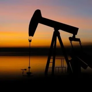 Petrol fiyatları üretim kısıntısı beklentisiyle yükseldi