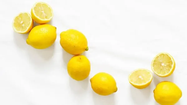 Yatağınızın başucunda limonla uyumanın şok edici faydası