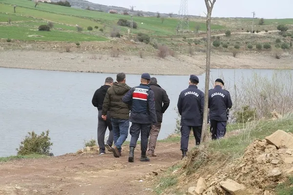 esiyle-tartisip-evi-terk-eden-yasli-adamdan-haber-alinamiyor-1617553994398.jpg
