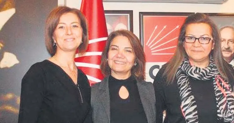 Seçimi kaybedince mikrofon fırlattı