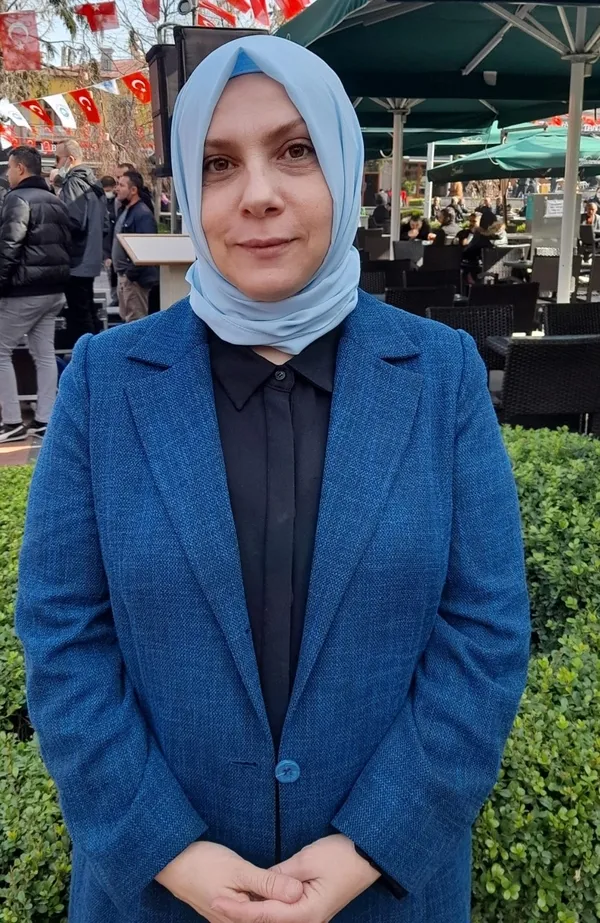 28-subat-magdurlari-sabaha-konustu-cumhurbaskanimiz-sayesinde-egitimimi-tamamladim-1709100760936.jpg 28 Şubat mağdurları SABAH'a konuştu: Cumhurbaşkanımız sayesinde eğitimimi tamamladım