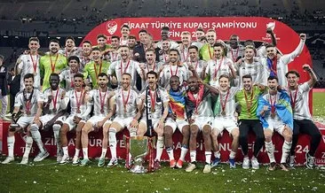 Beşiktaş, Süper Lig’deki kötü sezonunda Türkiye Kupası’yla teselli buldu