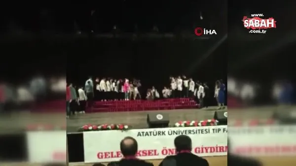 Törende öğrencileri taşıyan platform çöktü, faciadan dönüldü | Video