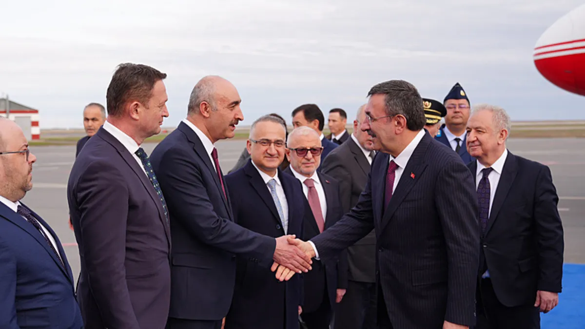 Cevdet Yılmaz’dan Kazakistan ile iş birliği vurgusu: “Doğrudan yatırımların artmasını arzu ediyoruz” Cevdet Yılmaz’dan Kazakistan ile iş birliği vurgusu: “Doğrudan yatırımların artmasını arzu ediyoruz”