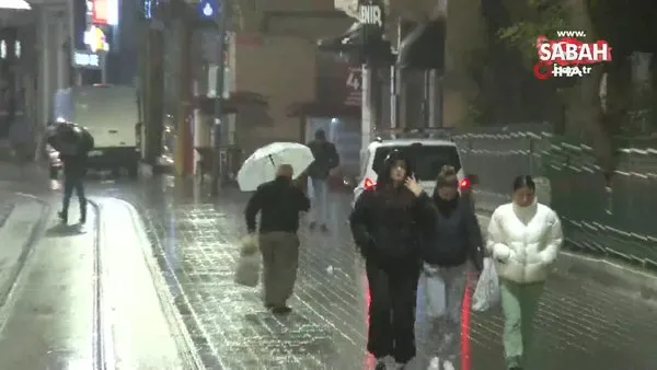 İstanbul'da beklenen yağış başladı | Video