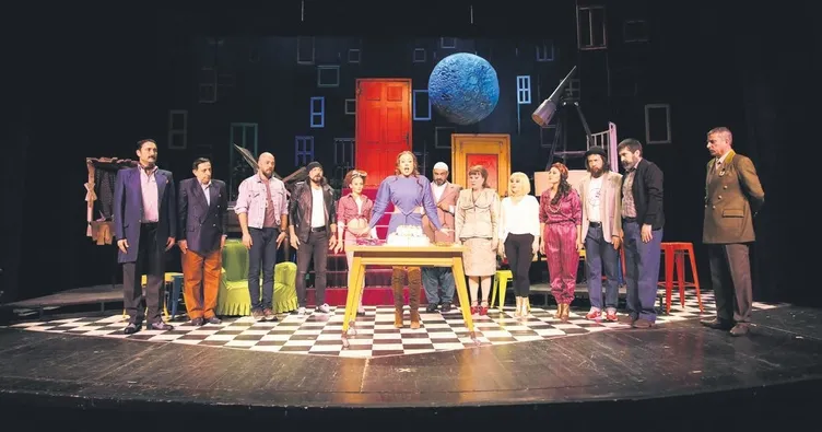 Tıyatro aşkı açıkhava’da devam edıyor