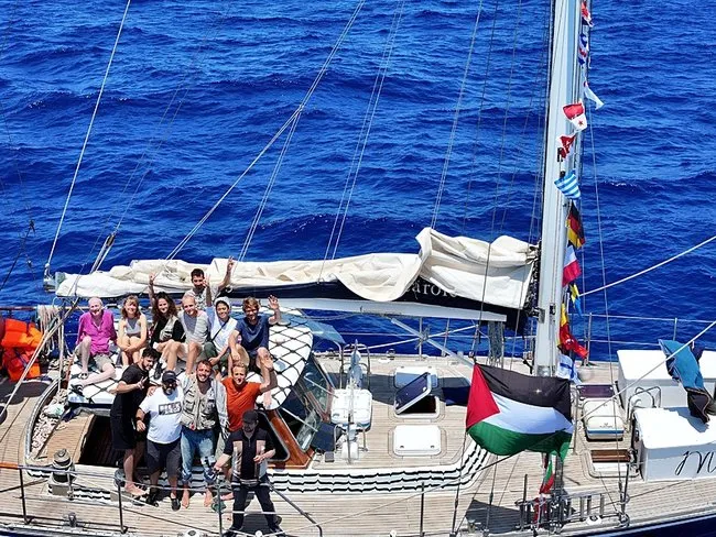 Gazze'ye Umut Taşıyan Gemide Gerilim Tırmanıyor