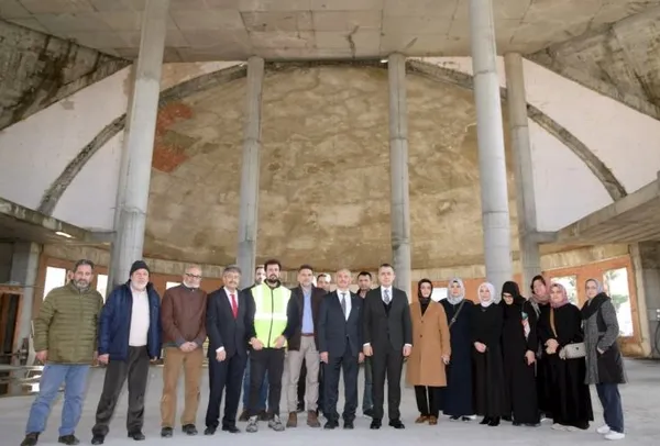 temeli-atilip-yarim-kalan-5-minareli-yildiz-camii-yil-sonunda-ibadete-aciliyor-1745932106016.jpg