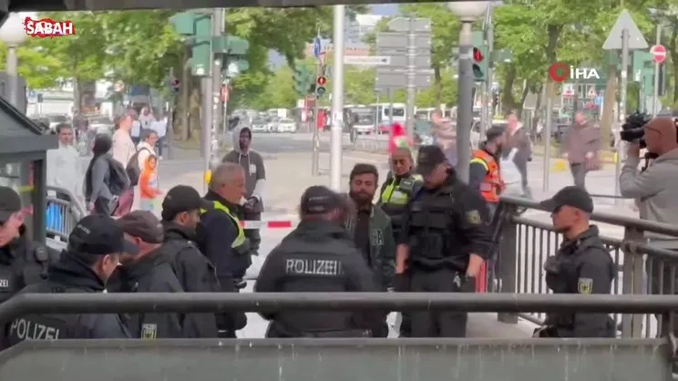 Hamburg'da tren istasyonunda silah ve kesici alet araması | Video