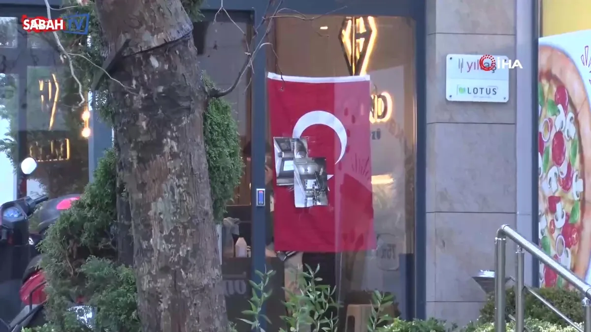 Beylikdüzü’nde siteye silahlı saldırı: 1 kişi ağır yaralı | Video videosunu izle Beylikdüzü’nde siteye silahlı saldırı: 1 kişi ağır yaralı | Video videosunu izle