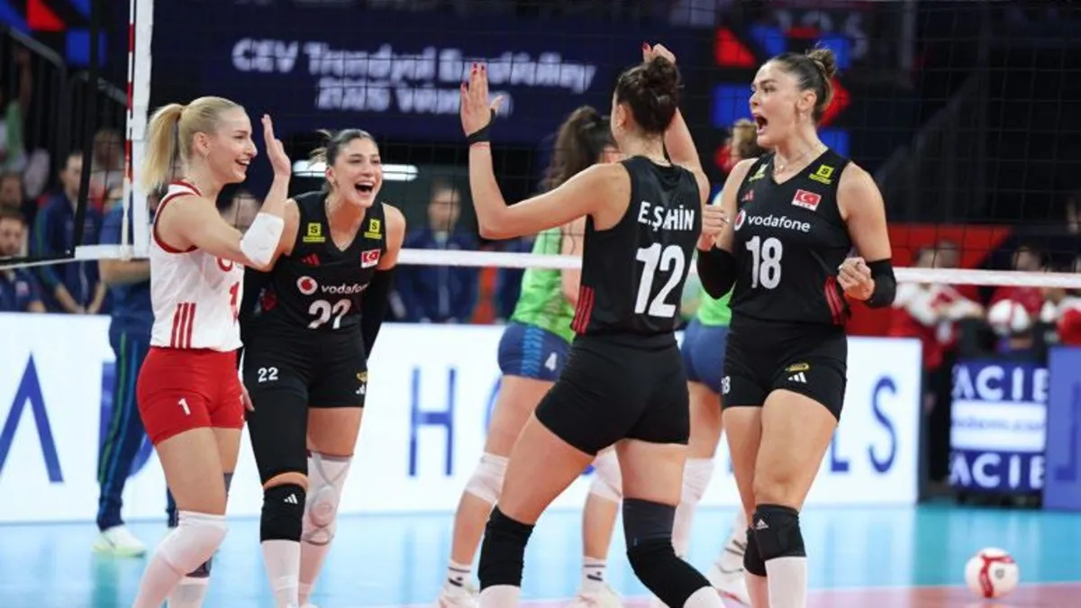 Sultanlar yarı final aşkına