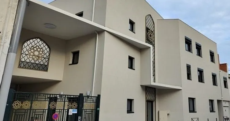 Fransa’da camide Kur’an-ı Kerim’i yakmıştı: İslam düşmanı o kişi yakalandı