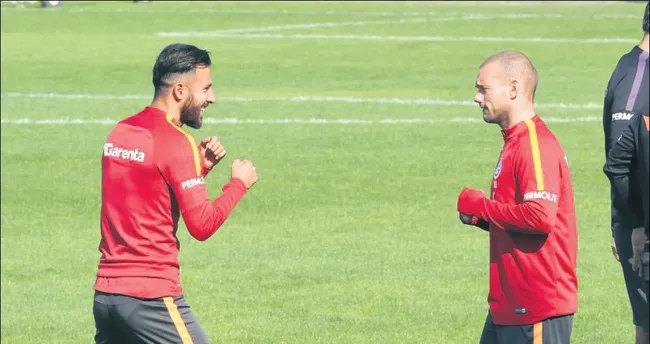 Sneijder var, Lens yok
