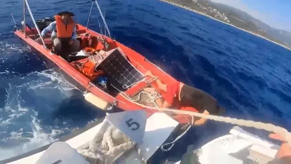 antalyada-arizalanan-teknedeki-2-kisi-kurtarildi-1750671425420.jpg