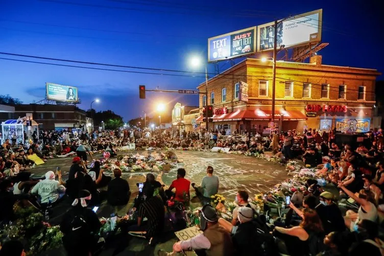 ABD'de George Floyd'un öldürülmesinin ardından başlayan protestolar hızla yayılıyor! Çok sayıda ülkeye sıçradı