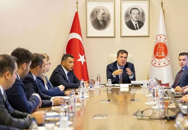 can-tuncay-alo-adalet-hatti-1-eylulde-pilot-1-kasimda-ulke-genelinde-hizmete-girecek-1787574434737.jpg
