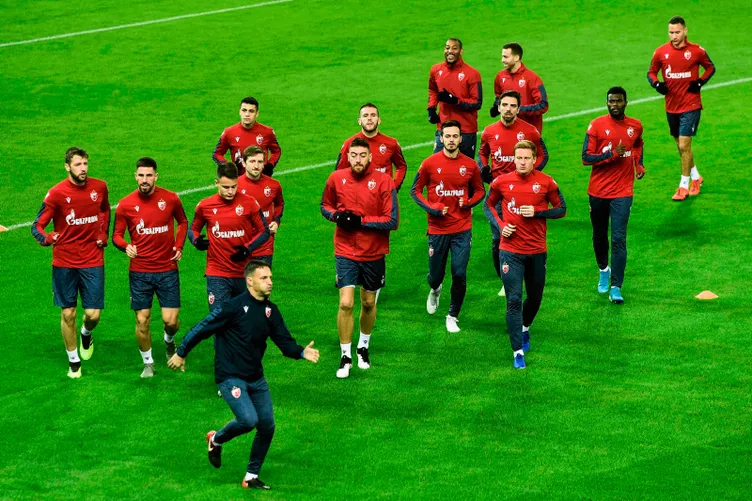 UEFA resmen açıkladı! Galatasaray'dan Fenerbahçe'ye büyük fark