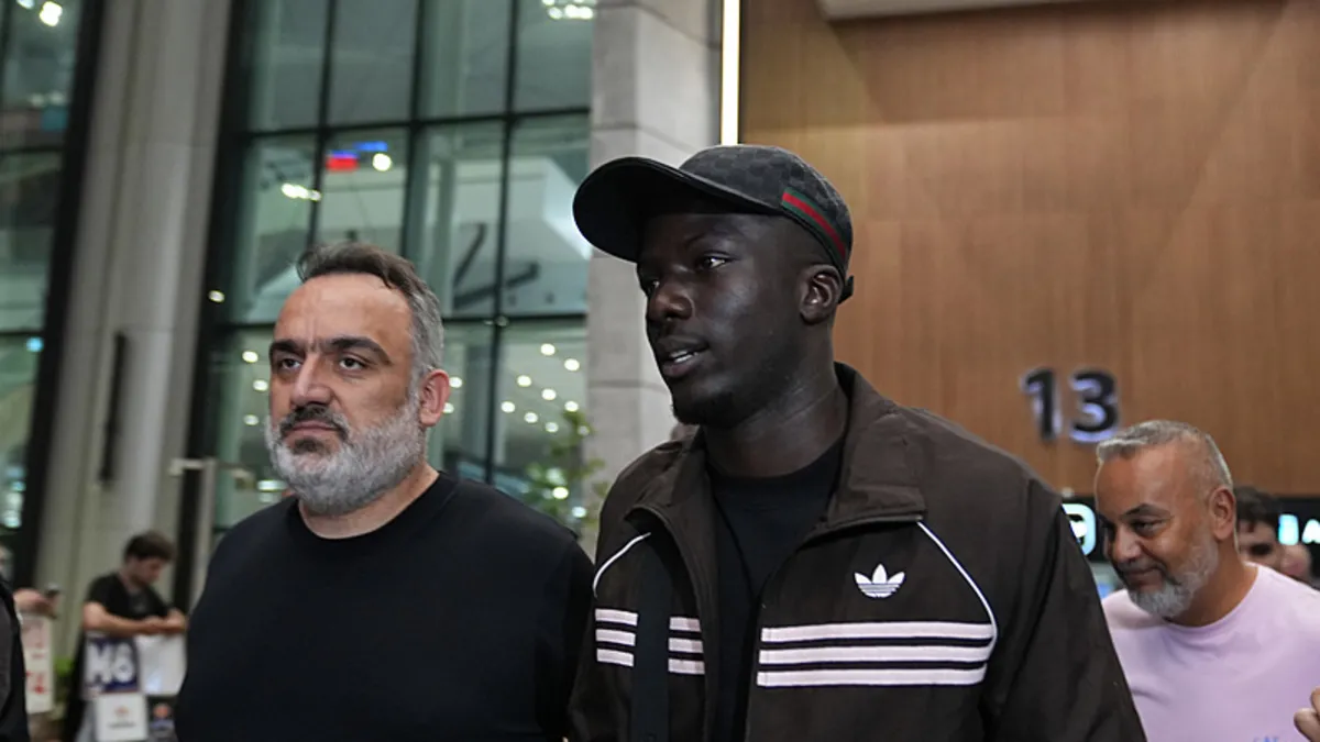 Beşiktaş’ın yeni transferi Kassoum Ouattara, İstanbul’da! Beşiktaş’ın yeni transferi Kassoum Ouattara, İstanbul’da!