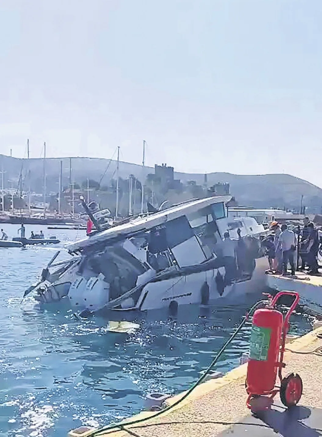 Bodrum'da lüks tekne patlamıştı! Yanan teknenin sahibi ünlü iş adamı çıktı!