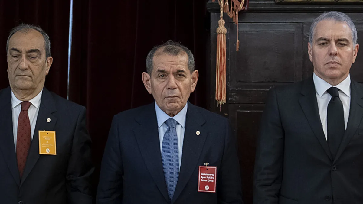 Dursun Özbek, Galatasaray tarihine geçmeye hazırlanıyor Dursun Özbek, Galatasaray tarihine geçmeye hazırlanıyor