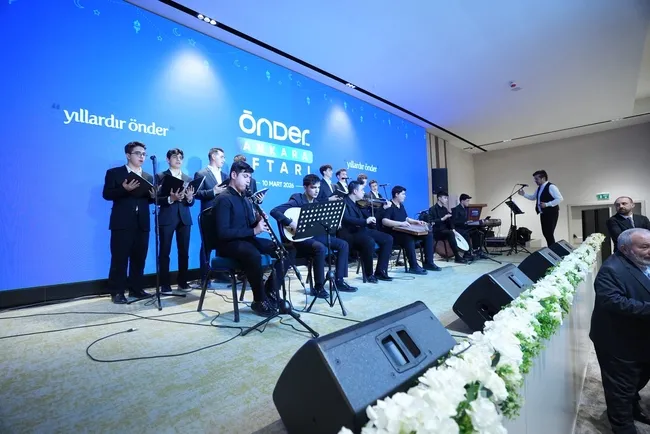 imam-hatip-camiasi-onder-iftarinda-bulustu-1773248778104.jpeg (2048×1366)