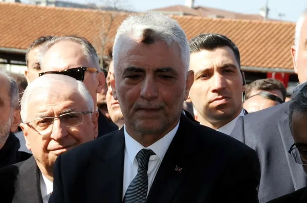 ticaret-bakani-omer-bolatin-babasi-son-yolculuguna-ugurlandi-1708608195201.jpg