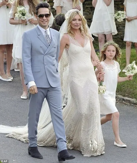 Kate Moss ve Jamie Hince’in düğünü!