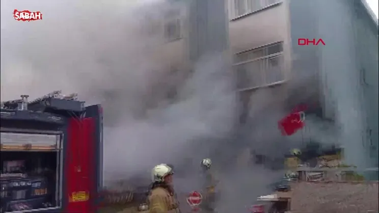 Çekmeköy'de 3 katlı binada yangın | Video