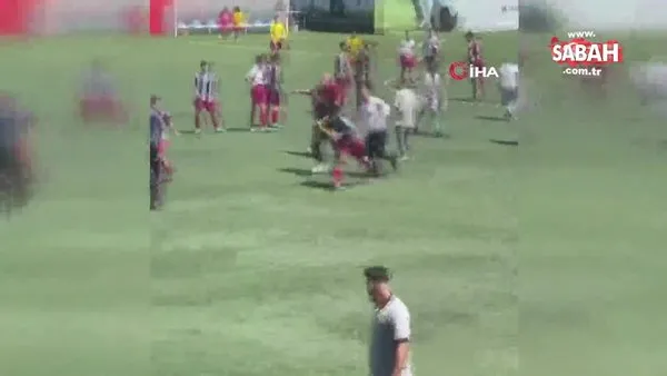 İstanbul'da U17 maçında kavga çıktı | Video