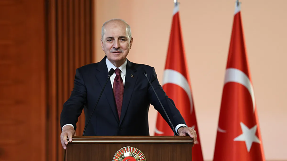 TBMM Başkanı Kurtulmuş, Meclis’te grubu bulunan siyasi partilerin grup başkanvekillerini kabul etti TBMM Başkanı Kurtulmuş, Meclis’te grubu bulunan siyasi partilerin grup başkanvekillerini kabul etti