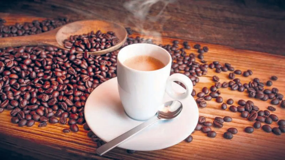 Aç karnına kahve içmek dengenizi bozabilir Aç karnına kahve içmek dengenizi bozabilir