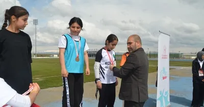 Muş'ta okullar arası atletizm müsabakası düzenlendi #mus