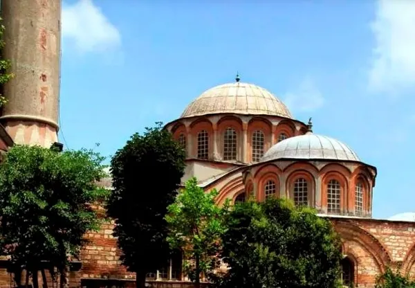 chpnin-muzeye-cevirdigi-tarihi-kariye-camii-79-yilin-ardindan-camii-olarak-ibadete-aciliyor-1707206191232.jpg