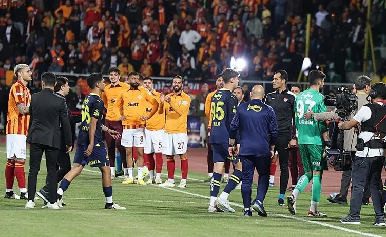 Son dakika haberleri: Mauro Icardi’nin o anları geceye damga vurdu! Süper Kupa’da Fenerbahçe tam sahadan çekilirken…