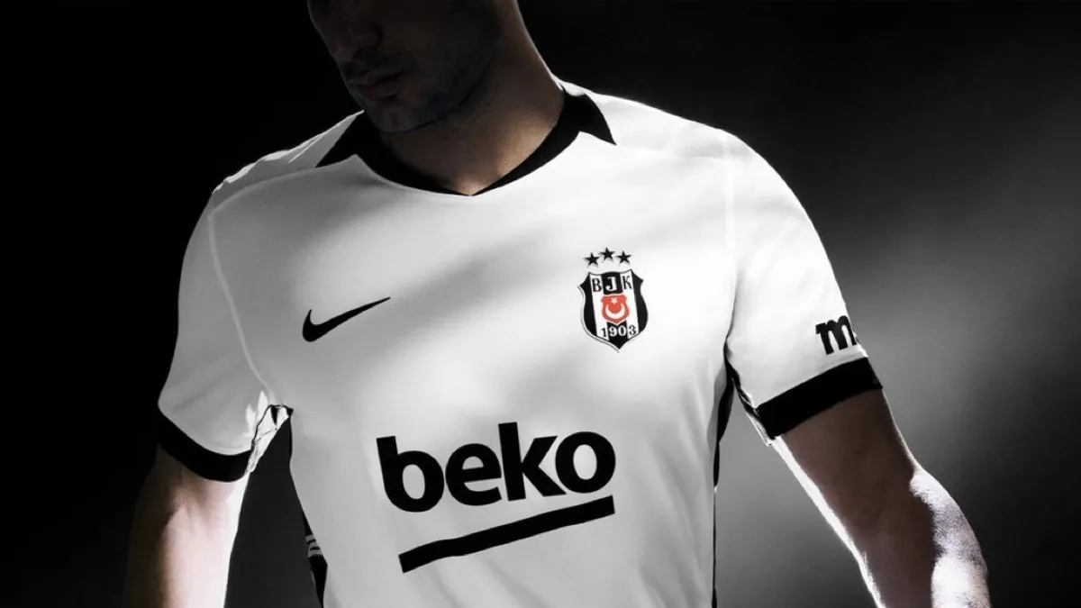 Beşiktaş yeni sezon formalarını tanıttı!
