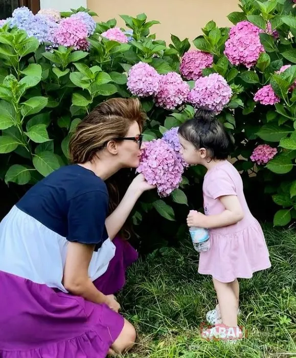 Tülin Şahin’den samimi açıklama! Tülin Şahin: Hem anneme hem de kızıma bakıyorum!